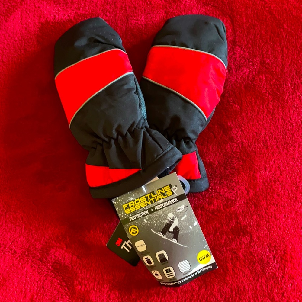 Youth Winter Mittens Thinsulate Size 4-7 NWT